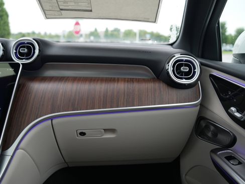 New 2026 Mercedes-Benz GLC 350e 4MATIC image 28