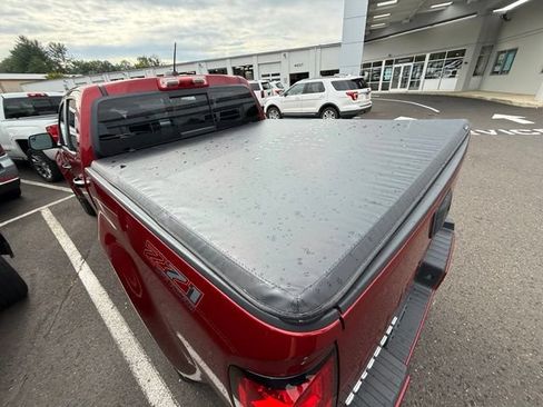 Used 2021 Chevrolet Colorado Z71 AWD/4WD image 7