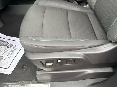 Used 2024 Chevrolet Silverado 1500 LT AWD/4WD image 9