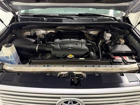 Used 2017 Toyota Tundra Platinum AWD/4WD image 28