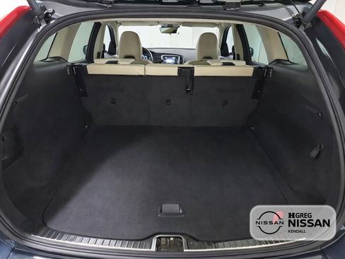 Used 2017 Volvo XC60 T6 Dynamic w/ Advanced Package AWD/4WD image 15