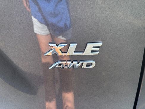 Used 2025 Toyota RAV4 XLE AWD/4WD image 4