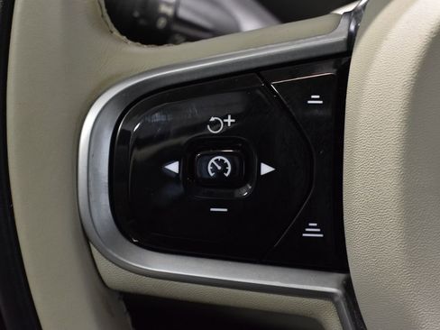 Used 2023 Volvo XC90 B5 Core image 19