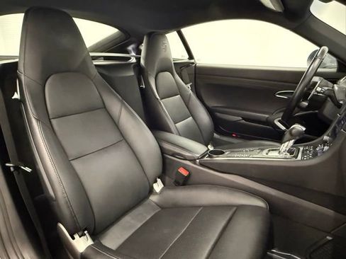 Used 2024 Porsche 718 Cayman image 33