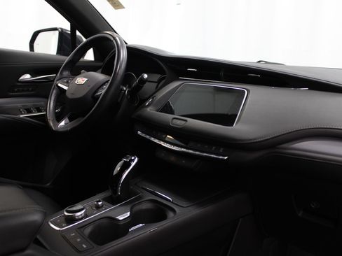 Used 2023 Cadillac XT4 Premium Luxury AWD/4WD image 31