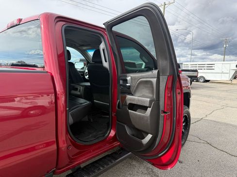 Used 2018 GMC Sierra 1500 SLE image 36