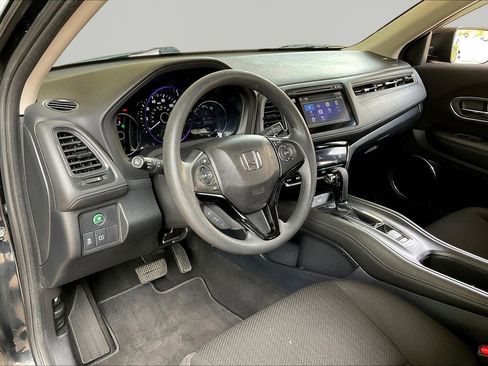 Used 2018 Honda HR-V EX image 16