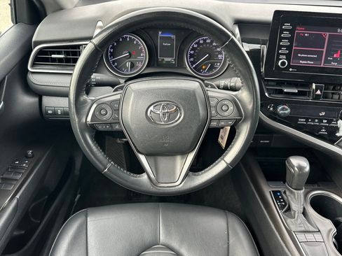 Used 2024 Toyota Camry SE image 17