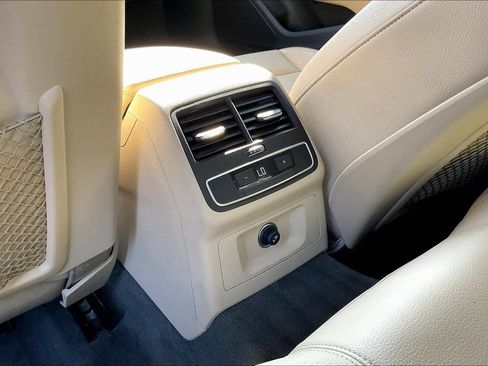 Used 2019 Audi A4 2.0T Premium w/ Convenience Package FWD image 9
