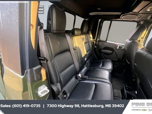 Used 2022 Jeep Gladiator Willys image 17