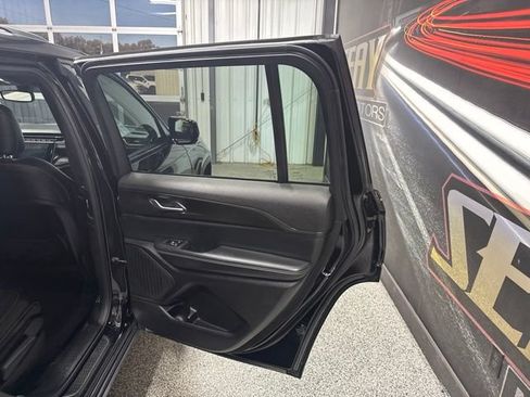 Used 2023 Jeep Grand Cherokee L Laredo AWD/4WD image 22
