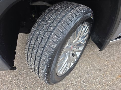 Used 2022 GMC Sierra 1500 Denali w/ Denali Premium Package image 35