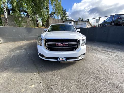 Used 2019 GMC Yukon XL SLT AWD/4WD image 9