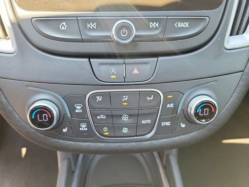 Certified 2025 Chevrolet Malibu LT FWD image 35