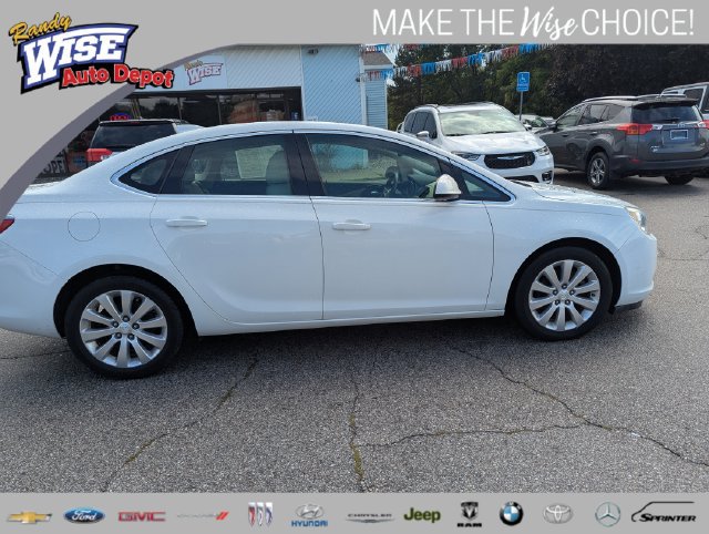 Used 2015 Buick Verano FWD image 2