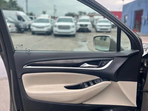 Used 2020 Buick Enclave Essence image 14