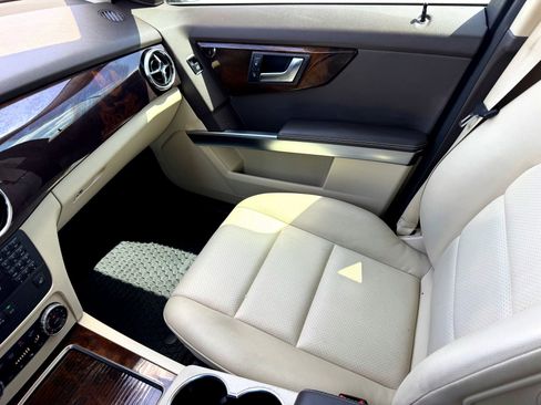 Used 2013 Mercedes-Benz GLK 350 2WD image 29