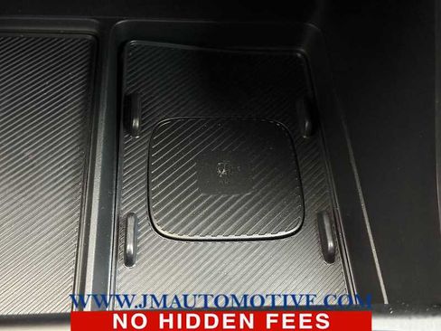 Used 2025 Kia Carnival SX Prestige image 38