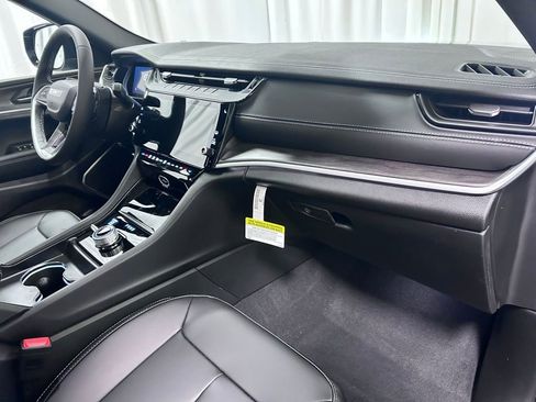 New 2026 Jeep Grand Cherokee Limited AWD/4WD image 23