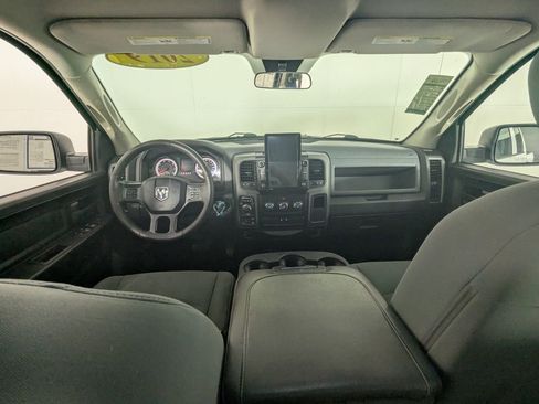 Used 2017 RAM 1500 Express image 25