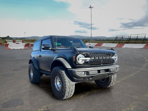 Used 2021 Ford Bronco Wildtrak AWD/4WD image 2