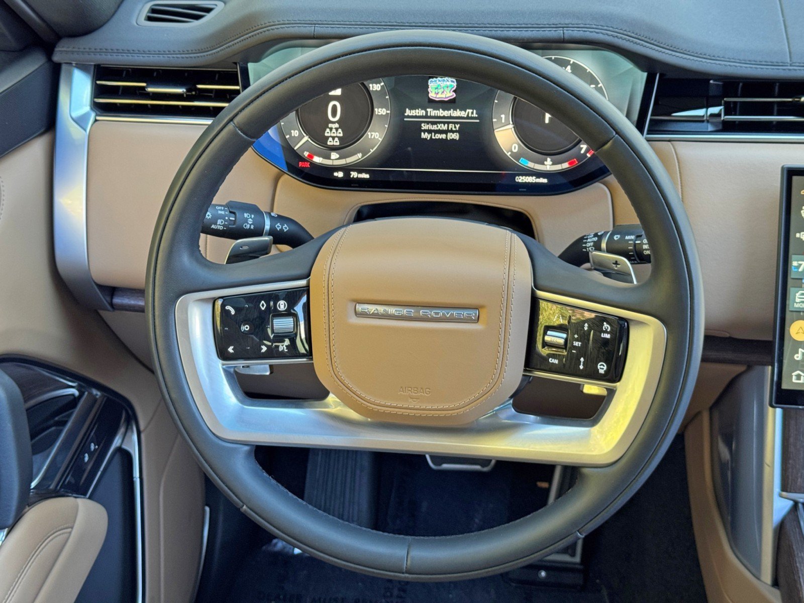 Used 2024 Land Rover Range Rover Long Wheelbase SE AWD/4WD image 20