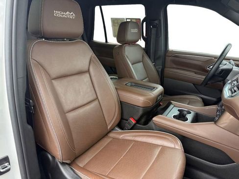 Used 2024 Chevrolet Tahoe High Country RWD image 16