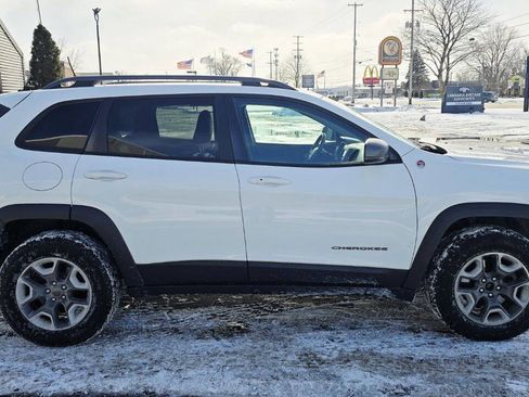 Used 2019 Jeep Cherokee Trailhawk w/ Comfort/Convenience Group image 7
