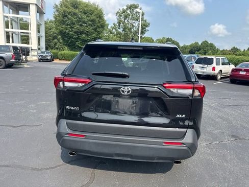 Used 2025 Toyota RAV4 XLE FWD image 5