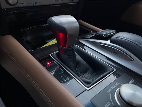 Used 2017 Lexus LS 460 AWD w/ Comfort Package image 31