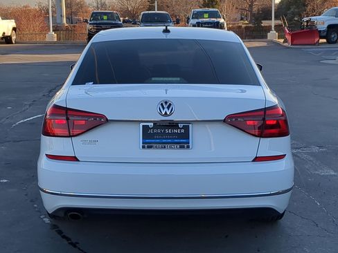 Used 2017 Volkswagen Passat 1.8T SE image 4