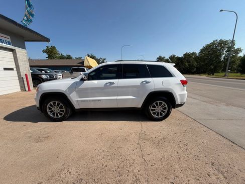 Used 2015 Jeep Grand Cherokee Limited w/ Luxury Group II RWD image 3