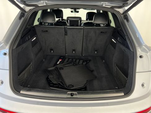 Used 2019 Audi SQ5 Premium Plus w/ Premium Plus Package AWD/4WD image 25