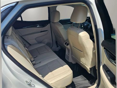 Used 2021 Buick Envision Essence AWD/4WD image 9