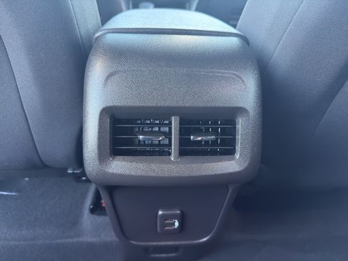 Certified 2024 Chevrolet Equinox LT AWD/4WD image 31