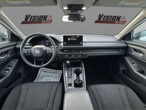 Used 2025 Honda Accord SE image 27