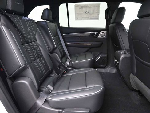 Used 2026 Buick Enclave Avenir w/ Super Cruise Package image 12