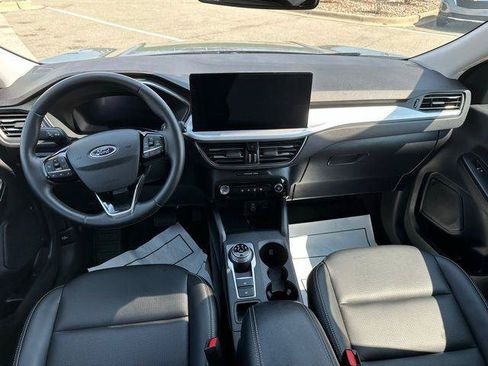 Used 2025 Ford Escape Platinum AWD/4WD image 39