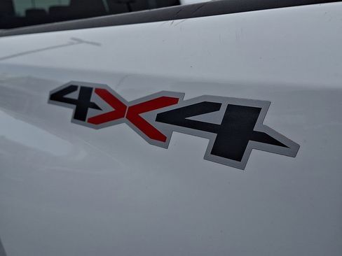 Used 2023 Chevrolet Silverado 2500 Custom w/ Custom Value Package image 31