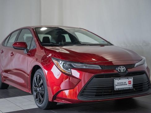 Used 2024 Toyota Corolla LE FWD image 1