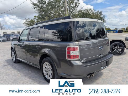Used 2010 Ford Flex SE image 5