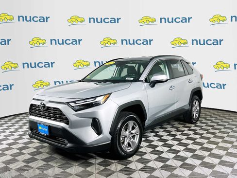 Used 2025 Toyota RAV4 XLE AWD/4WD image 3