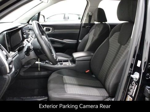Used 2021 Kia Sorento LX image 10
