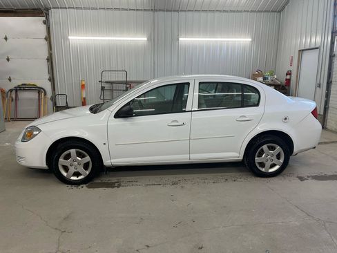 Used 2007 Chevrolet Cobalt LS w/ Enhanced Safety Package image 2