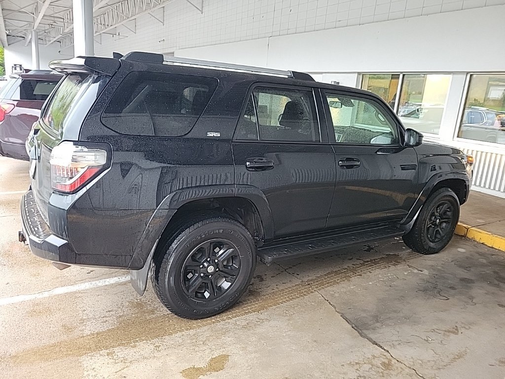 Used 2020 Toyota 4Runner SR5 AWD/4WD image 8
