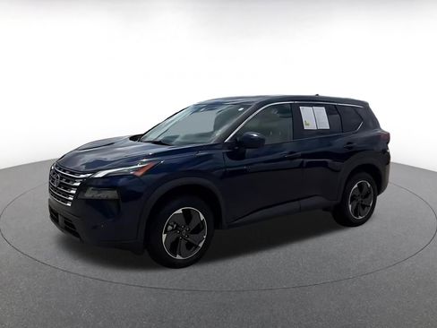 Used 2025 Nissan Rogue SV FWD image 9
