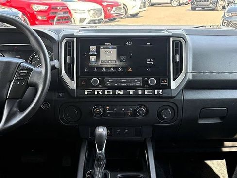 Used 2025 Nissan Frontier SV RWD image 41