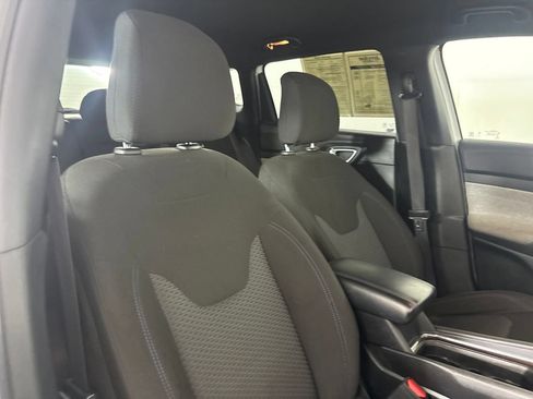Used 2023 Jeep Compass Sport AWD/4WD image 26
