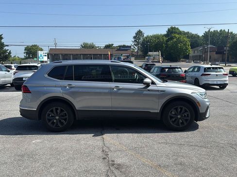 Used 2023 Volkswagen Tiguan SE AWD/4WD image 6
