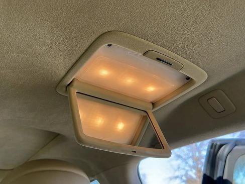 Used 2013 Lexus LS 460 image 34